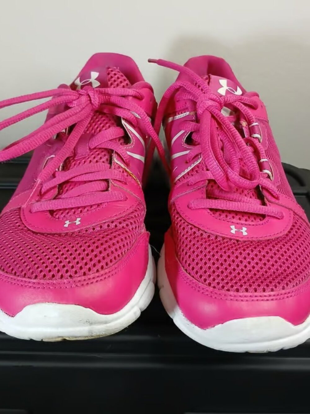 Under Armour Thrill Sneakers Womens  Hot Pink Running Active Performance